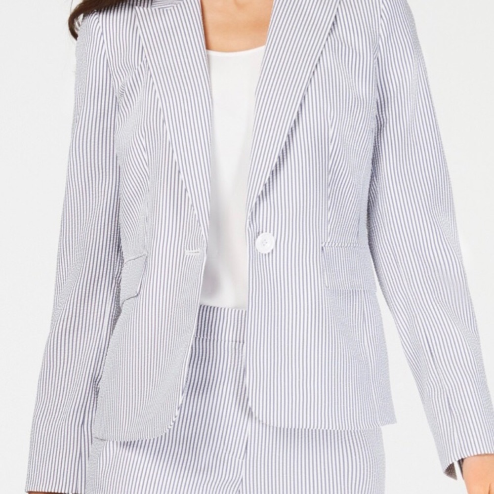 Le Suit Single-Button Seersucker Pantsuit